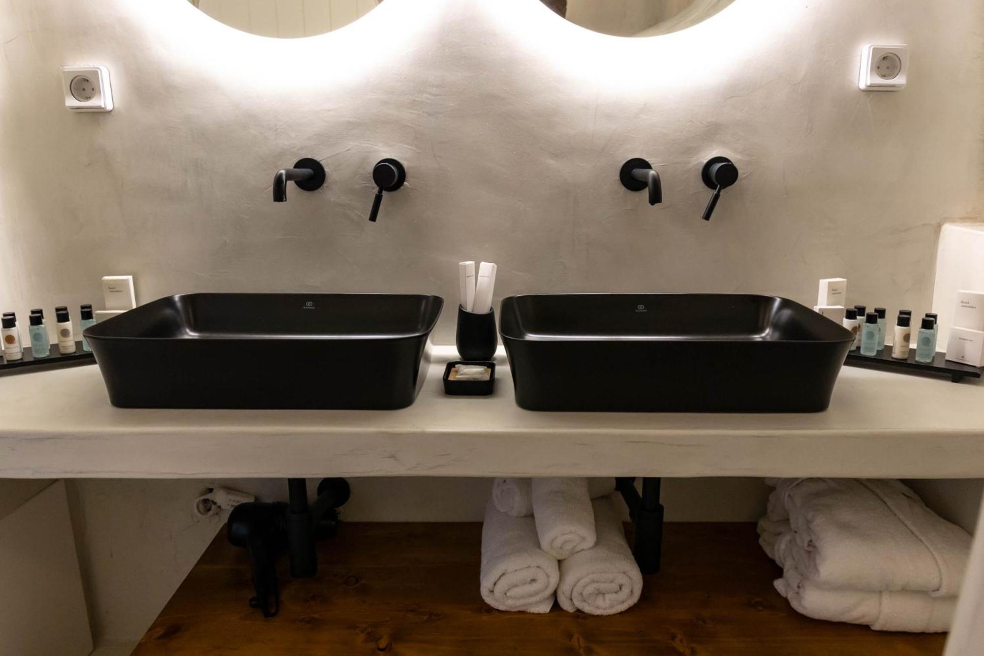 Andreas Hospitality Lägenhet Fira  Exteriör bild